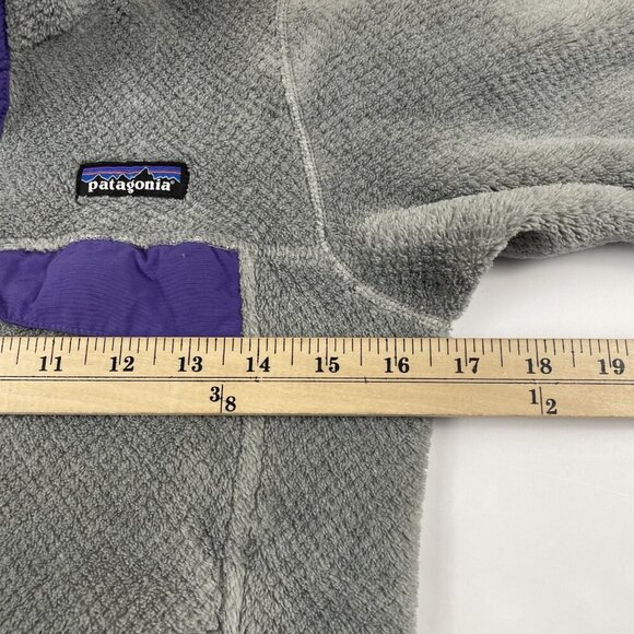 Patagonia 1/4 Snap Pullover Sweater Women’s XS Gray Purple Outdoors - Picture 3 of 10